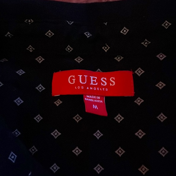 It’s a medium but. Fits like small guess polo - Picture 2 of 4